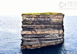 The Mayo Gallery. Dun Briste, a 50 m. high sea pillar, off  Downpatrick Head in N. Mayo