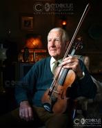 Dancing Fingers - Irish Traditional Music. Ben Lennon fom Manorhamilton, Co. Leitrim - renouned Master Fiddle Player                