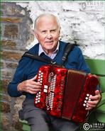 Dancing Fingers - Irish Traditional Music. Renouned Westport box player Pat Friel