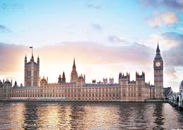 Irish photography. England. Parliament Buildings & Big Ben on the River Thames - London